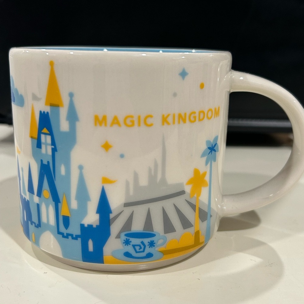 Magic Kingdom Souvenir Mug Starbucks EUC